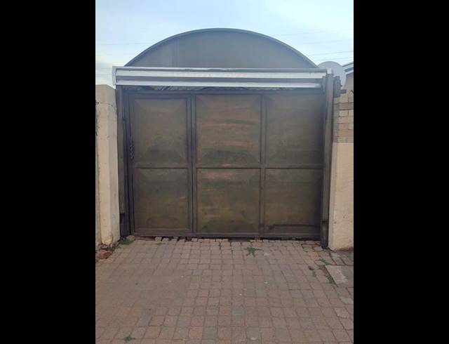 2 BEDROOM HOUSE FOR SALE IN CHIAWELO